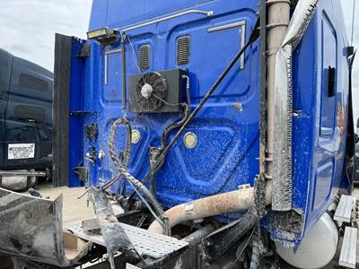 Freightliner Cascadia Bracket for a Freightliner CASCADIA 125