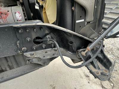 Freightliner Cascadia Right Bracket for a Freightliner CASCADIA 125