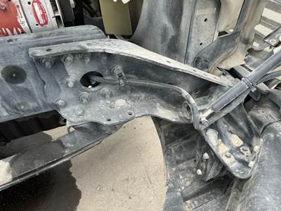 Freightliner Cascadia Right Bracket for a Freightliner CASCADIA 125