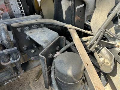 Freightliner Cascadia Right Bracket for a Freightliner CASCADIA 125