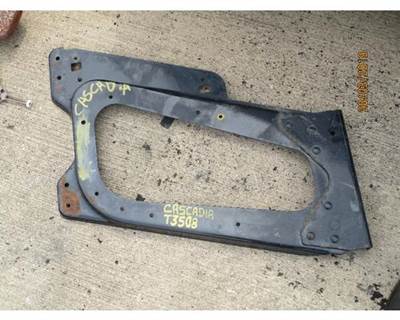 Freightliner Cascadia Bracket