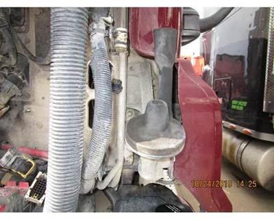Freightliner Cascadia Left Bracket for a Freightliner CASCADIA 125