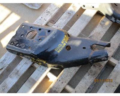 Freightliner Cascadia Right Bracket for a Freightliner CASCADIA 125