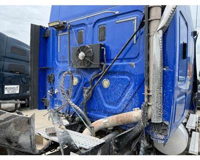Freightliner Cascadia Bracket for a Freightliner CASCADIA 125