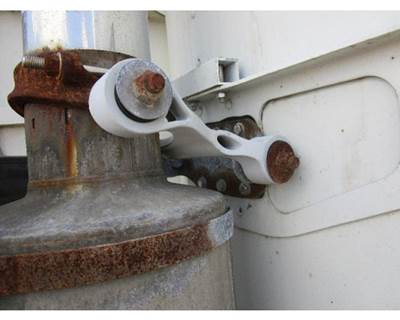 Freightliner Columbia 120 Bracket