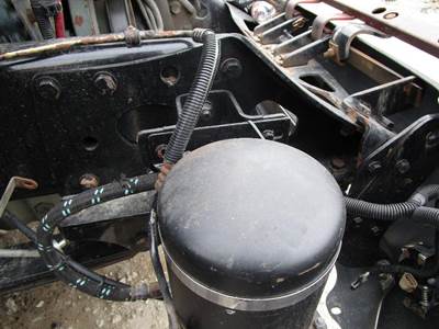 Freightliner Columbia Right Bracket for a Freightliner COLUMBIA 120