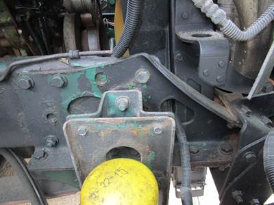 Freightliner Columbia Right Bracket for a Freightliner COLUMBIA 120