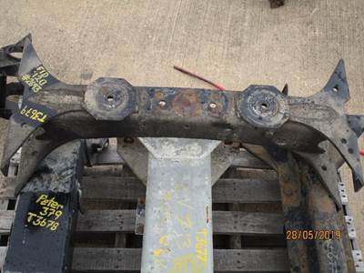 Freightliner FLD120 Bracket