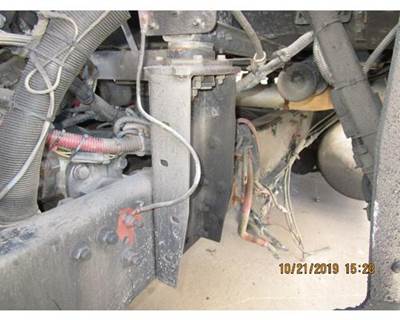 Freightliner FLD132 Left Bracket for a Freightliner FLD132 XL CLASSIC