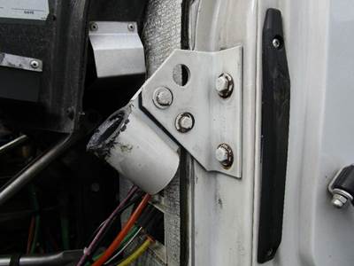 Kenworth T2000 Bracket