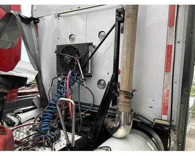 Mack Pinnacle CXU613 Bracket for a Mack CXU613