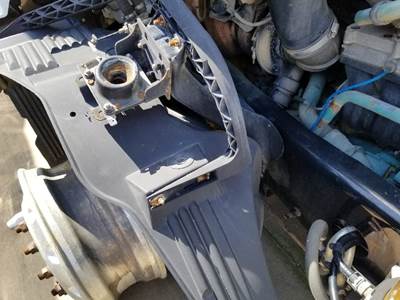 Volvo VNL Right Bracket