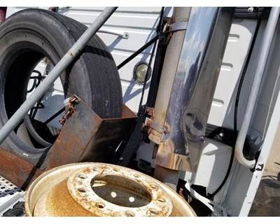 Volvo VNL Bracket