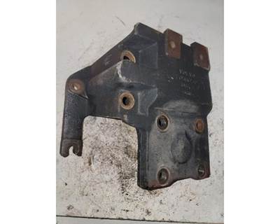 Volvo VNL Bracket