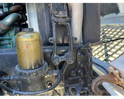 Volvo VNL Right Bracket
