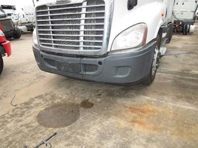 Freightliner Cascadia Front Bumper for a Freightliner CASCADIA 125