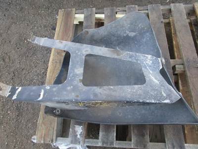 Freightliner Columbia Left Front Bumper for a Freightliner COLUMBIA 120