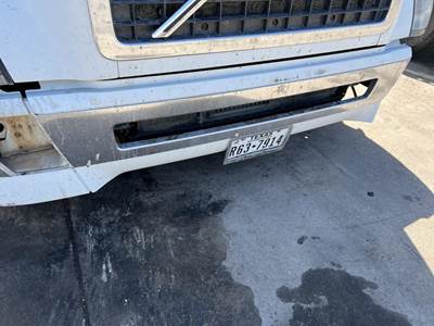 Volvo VNL Front Bumper