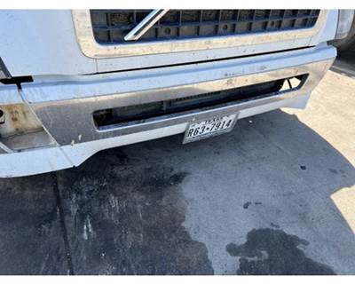 Volvo VNL Front Bumper