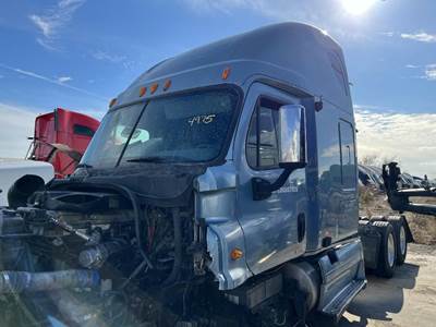 Freightliner Cascadia Cab Assembly for a Freightliner CASCADIA 125