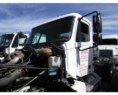 Freightliner Columbia Cab Assembly for a Freightliner COLUMBIA 120