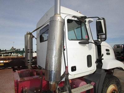 Mack Vision CX613 Cab Assembly for a Mack CX613 VISION