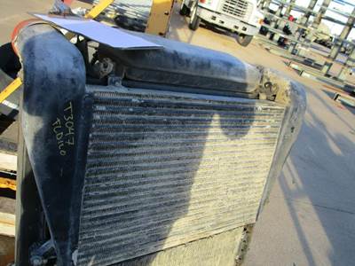 Freightliner FLD120 Charge Air Cooler (ATAAC)