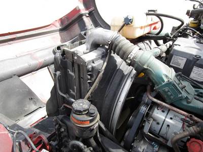 Volvo VNL Charge Air Cooler (ATAAC)