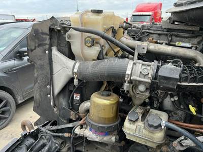 Freightliner Cascadia Cooling Assembly for a Freightliner CASCADIA 125