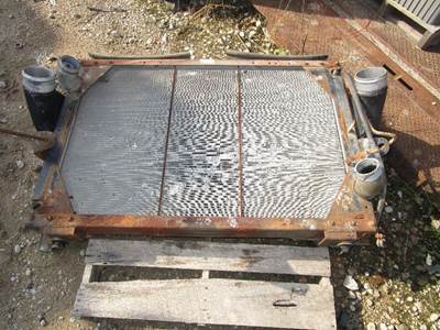 International 9200 Cooling Assembly