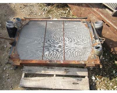 International 9200 Cooling Assembly