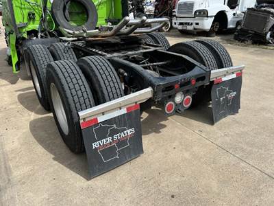 Alliance DART-400-4N Cutoff for a Freightliner CASCADIA 126