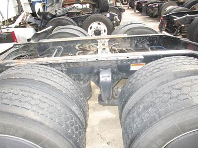 Detroit RT40-NFD Cutoff for a Freightliner CASCADIA 126