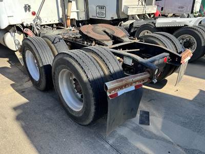 Eaton COLUMBIA 120 Cutoff for a Freightliner COLUMBIA 120