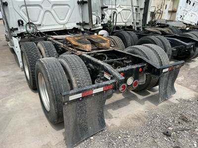 Rockwell CASCADIA 125 Cutoff for a Freightliner CASCADIA 125