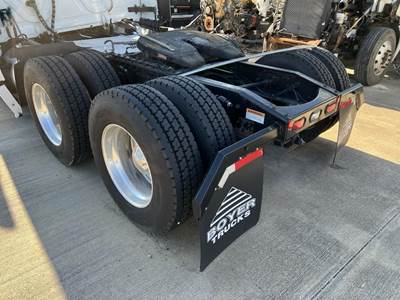 Rockwell CASCADIA 126 Cutoff for a Freightliner CASCADIA 126