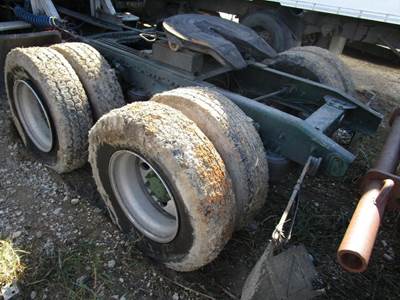 Rockwell CENTURY CLASS 12 Cutoff for a Freightliner CENTURY CLASS 12