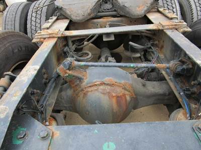 Rockwell RT40145 Cutoff for a Freightliner COLUMBIA 120