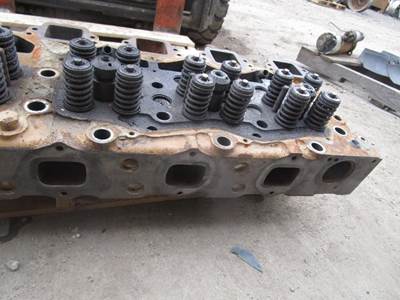 Caterpillar 3406B Cylinder Head