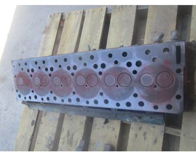 International DT466E Cylinder Head