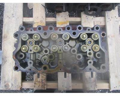 Mack Cylinder Head