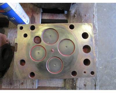 Mercedes-Benz OM460 Cylinder Head