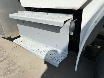 Cummins ISB DPF Assembly for a Freightliner M2 106