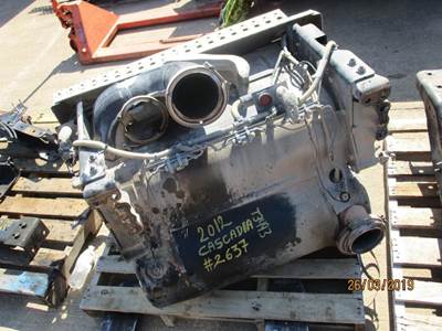 Detroit DD13 DPF Assembly for a Freightliner CASCADIA 125
