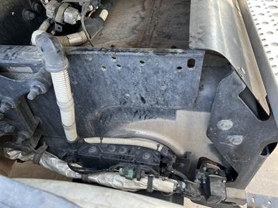 Detroit DD13 DPF Assembly for a Freightliner CASCADIA 125