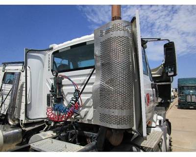 International MaxxForce 13 DPF Assembly for a International Prostar