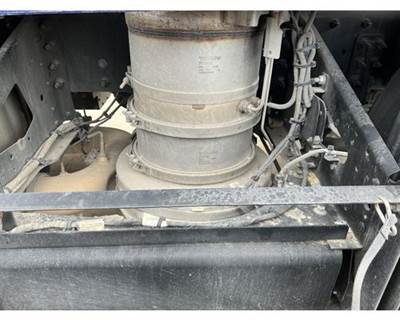 Volvo D13 DPF Assembly for a Volvo VNL