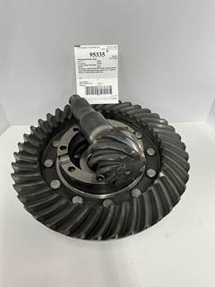 USED S135/S150 EATON / SPICER SINGLE AXLE RING GEAR AND PINION. RATIO: 5.13  