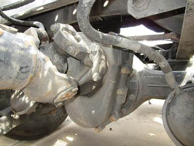 Eaton DS404 Front Differential for a Peterbilt 385