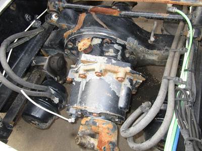 Eaton DS404 Front Differential for a Freightliner CASCADIA 125